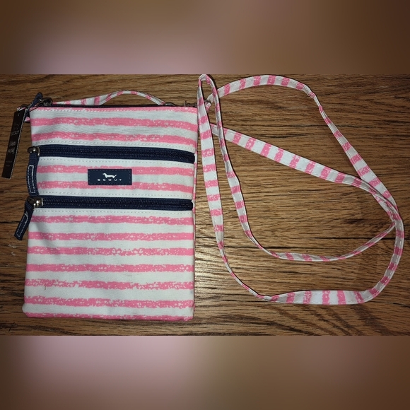 Scout Handbags - NWT's SCOUT Sally Go Lightly Crossbody Cell Phone Purse for Women,Crossbody Bag